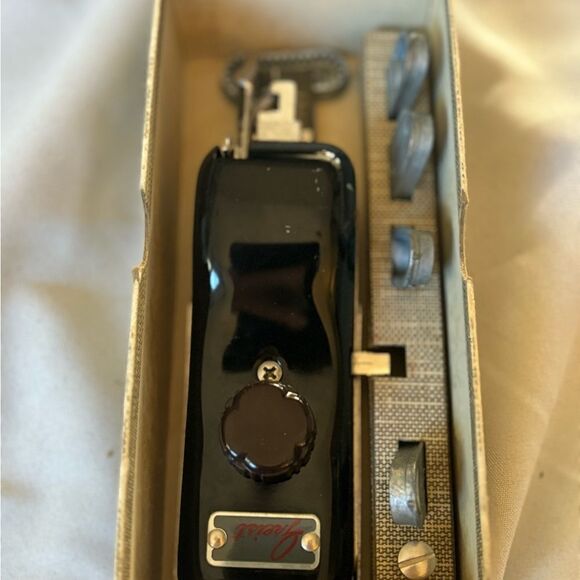 Vintage Greist Sewing Machine Rotary Buttonholer - Picture 5 of 5